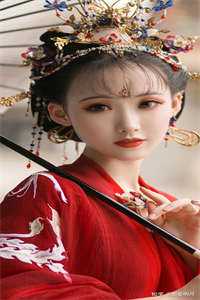 被开除后，我顶级声优身份藏不住了