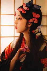 世人千万，再难遇我男女主人公