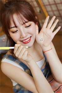 娘亲！外面有个男人在跪搓衣板