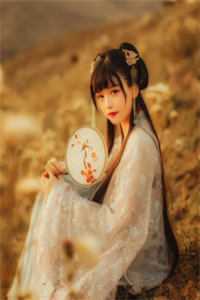 穿成侯门主母，我成了京圈白月光全本阅读